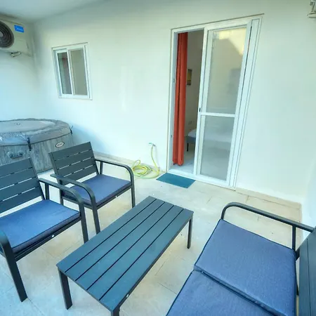 Spacious Seafront 2 Bedrooms With Hot Tub Gogzr-5 Apartment Gzira