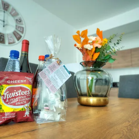 Spacious Seafront 2 Bedrooms With Hot Tub Gogzr-5 Apartment