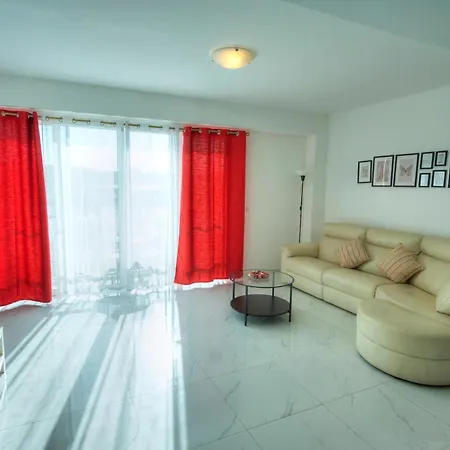 Spacious Seafront 2 Bedrooms With Hot Tub Gogzr-5