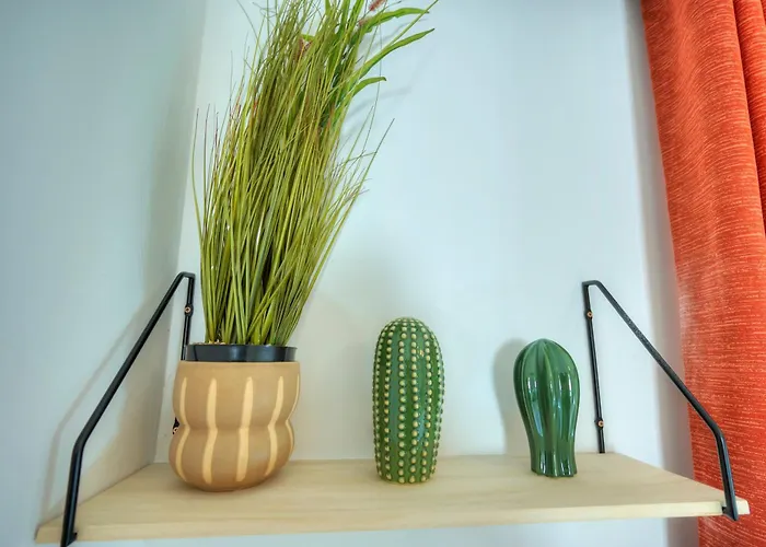 Spacious Seafront 2 Bedrooms With Hot Tub Gogzr-5 * Gzira